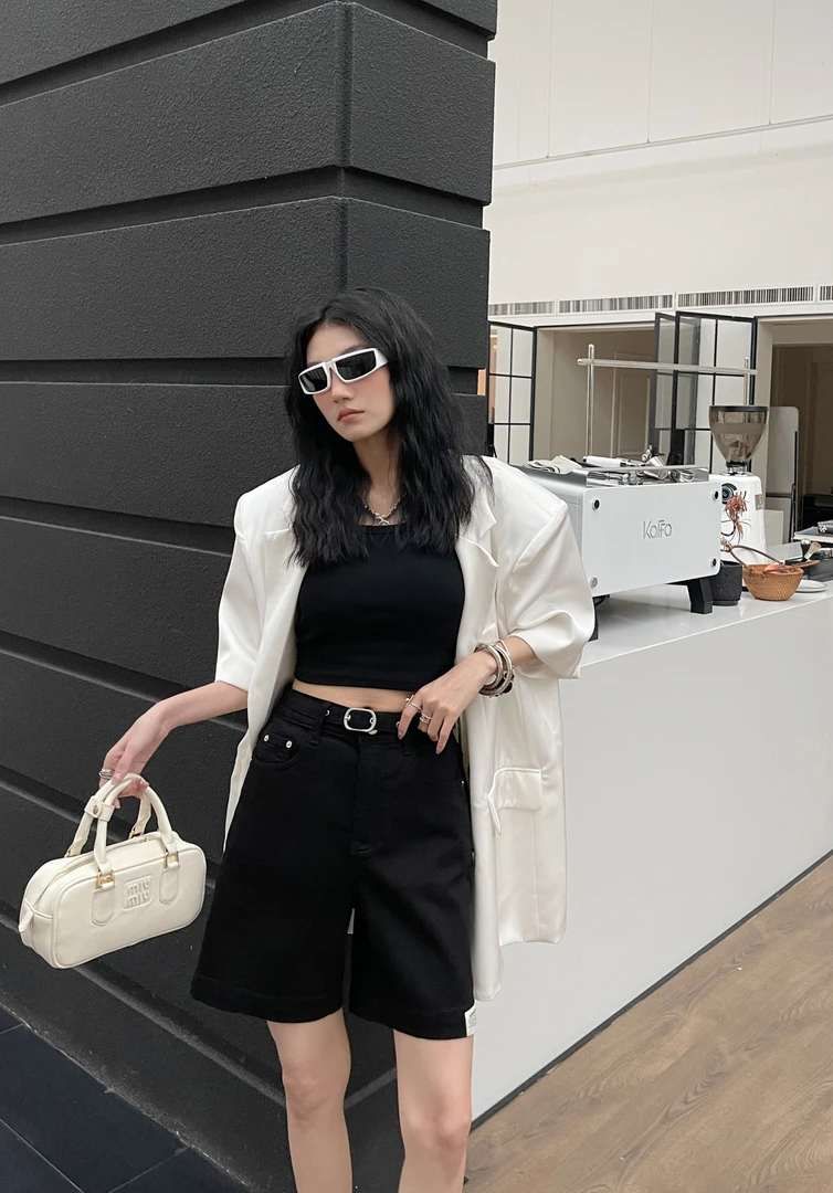 【602】 夏季  半松紧腰高腰A字四分半短裤