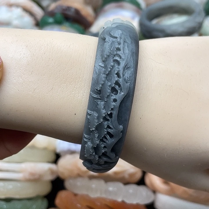 未镶嵌手镯石英岩玉