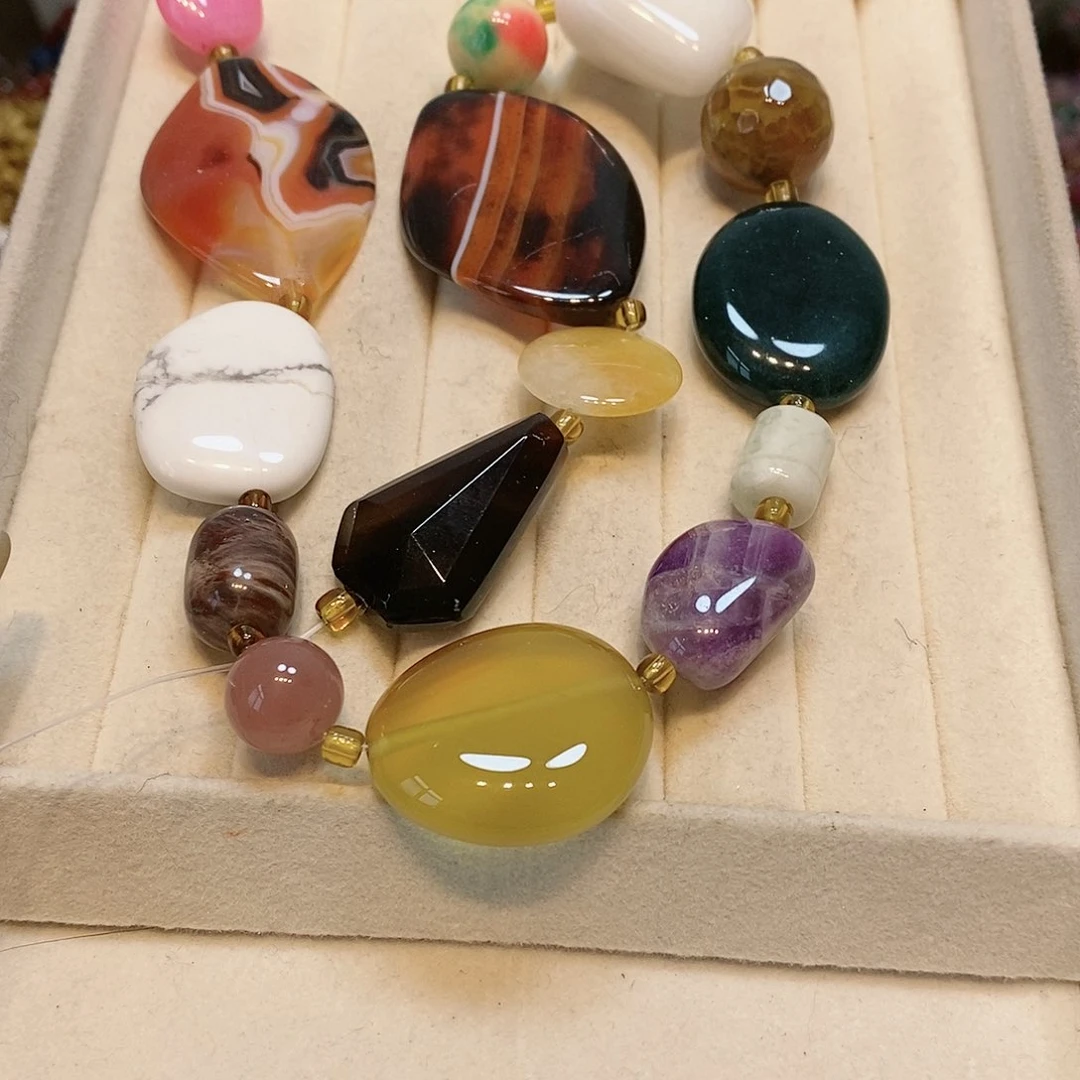 散珠玛瑙/玉髓多宝一条