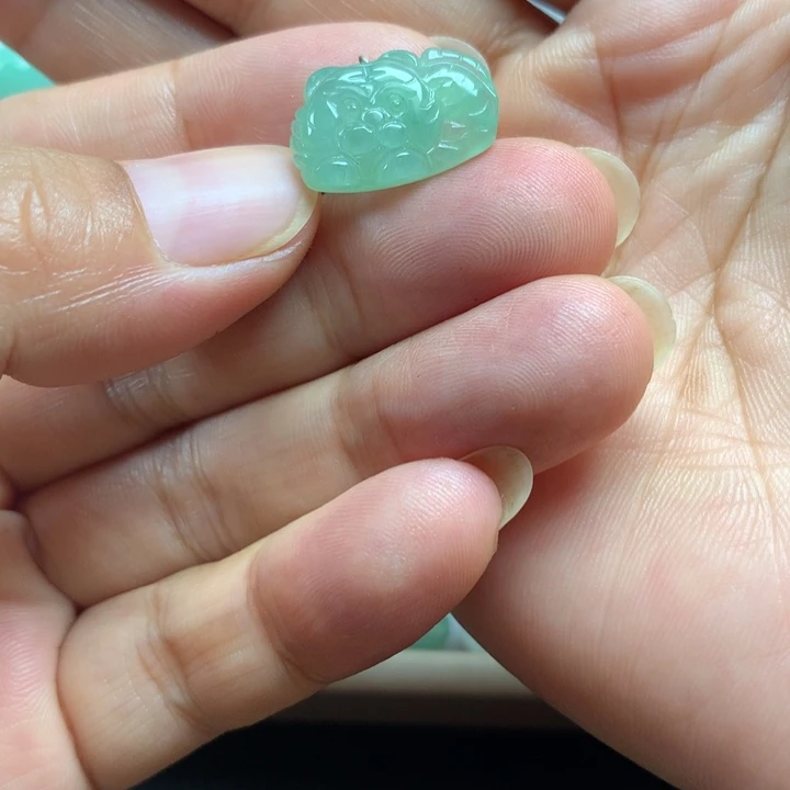 颈饰未镶嵌翡翠天然A货翡翠