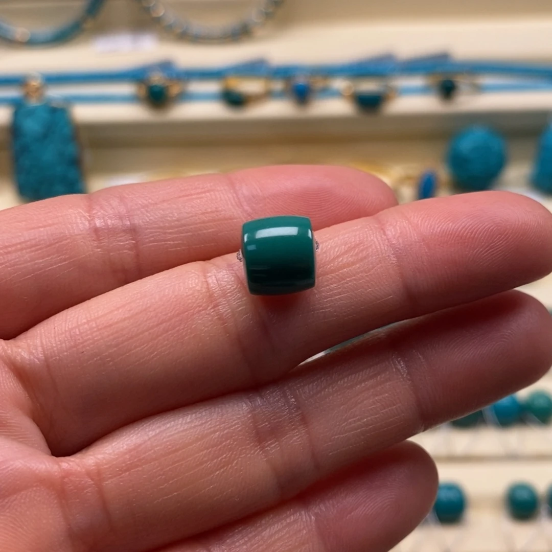 绿松石未镶嵌珠宝奇石直径8.8×8.2高桩直切