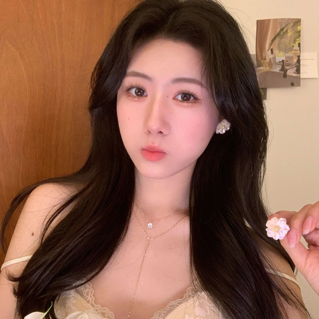 铜合金耳饰 Al6405法式复古花花耳钉气质轻奢设计感百搭耳饰女款