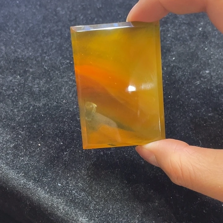 琥珀未镶嵌裸石蜜蜡牌子