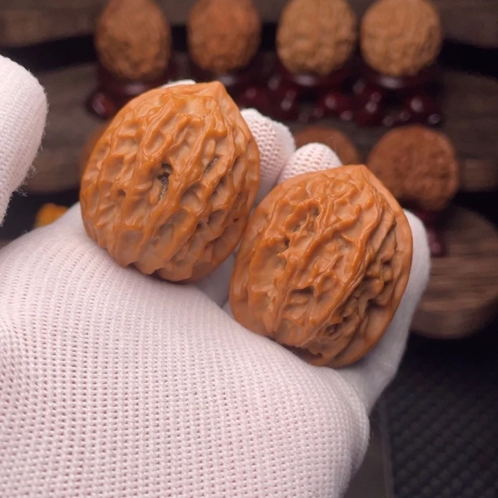 在***钟把件文玩核桃秦岭野生山魄系列赤璋33修