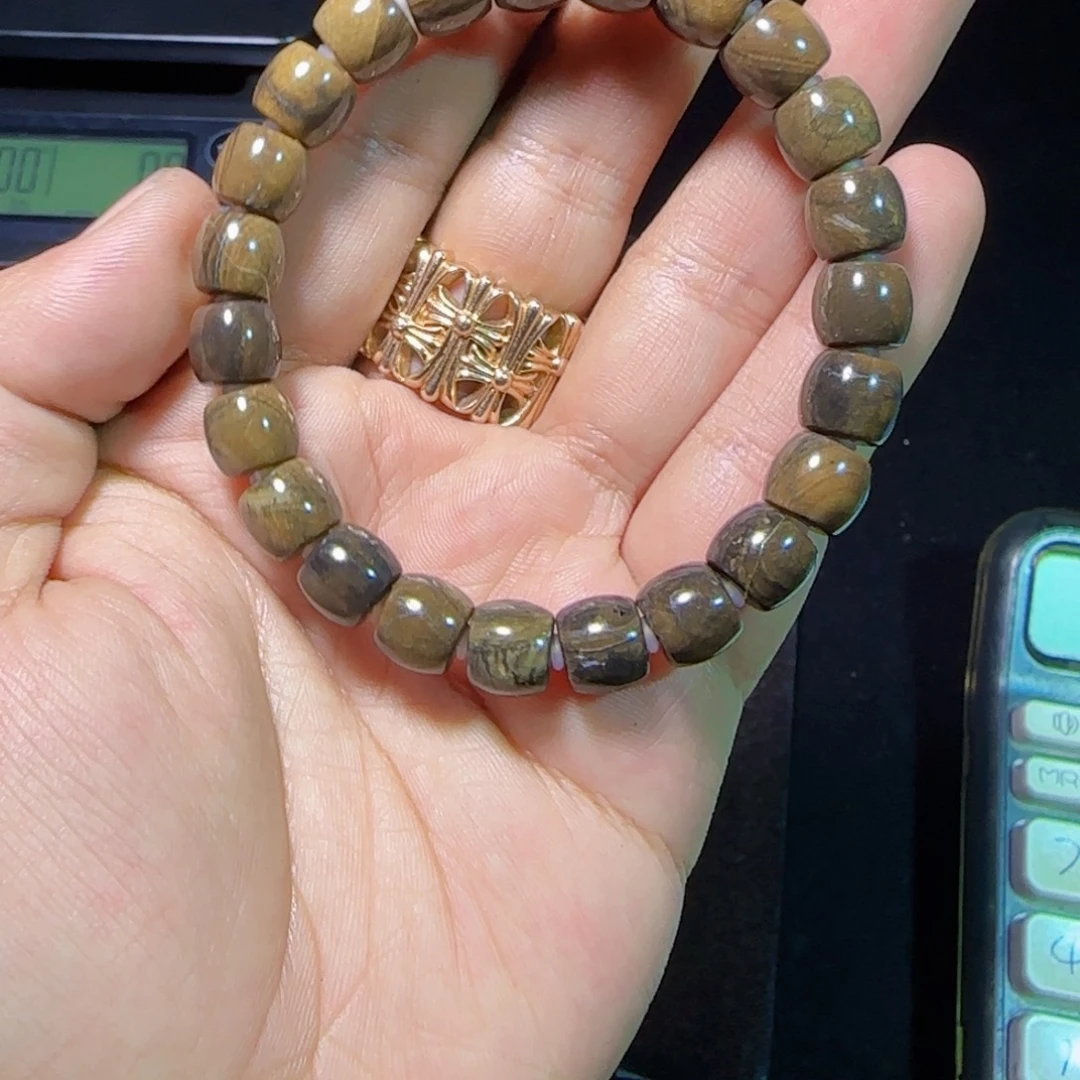 琥珀未镶嵌裸石琥珀