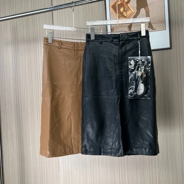 040品牌撤柜女装曼家时尚设计款皮裙半身裙