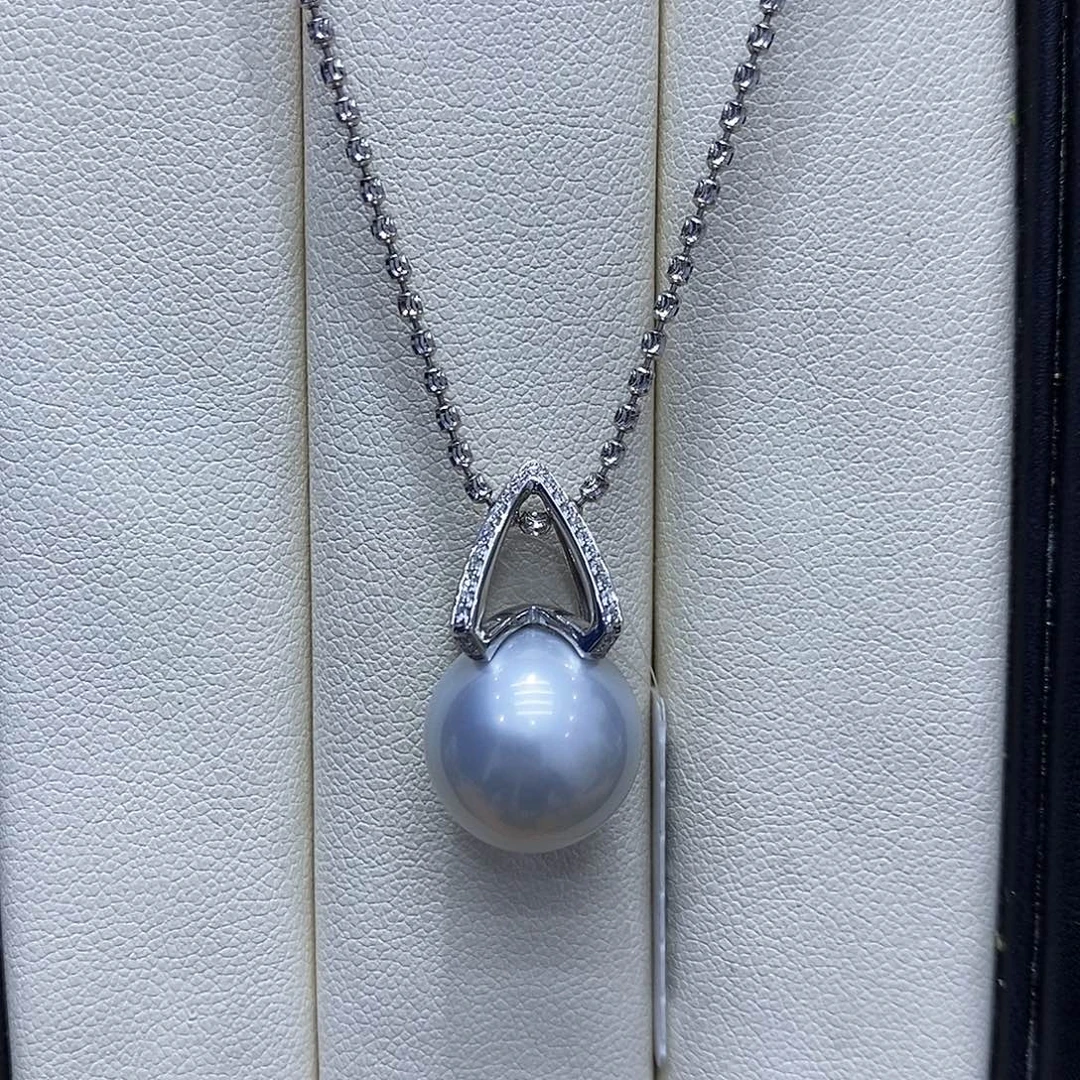 18K金镶嵌吊坠(不含链)海水珍珠13到14点位澳白