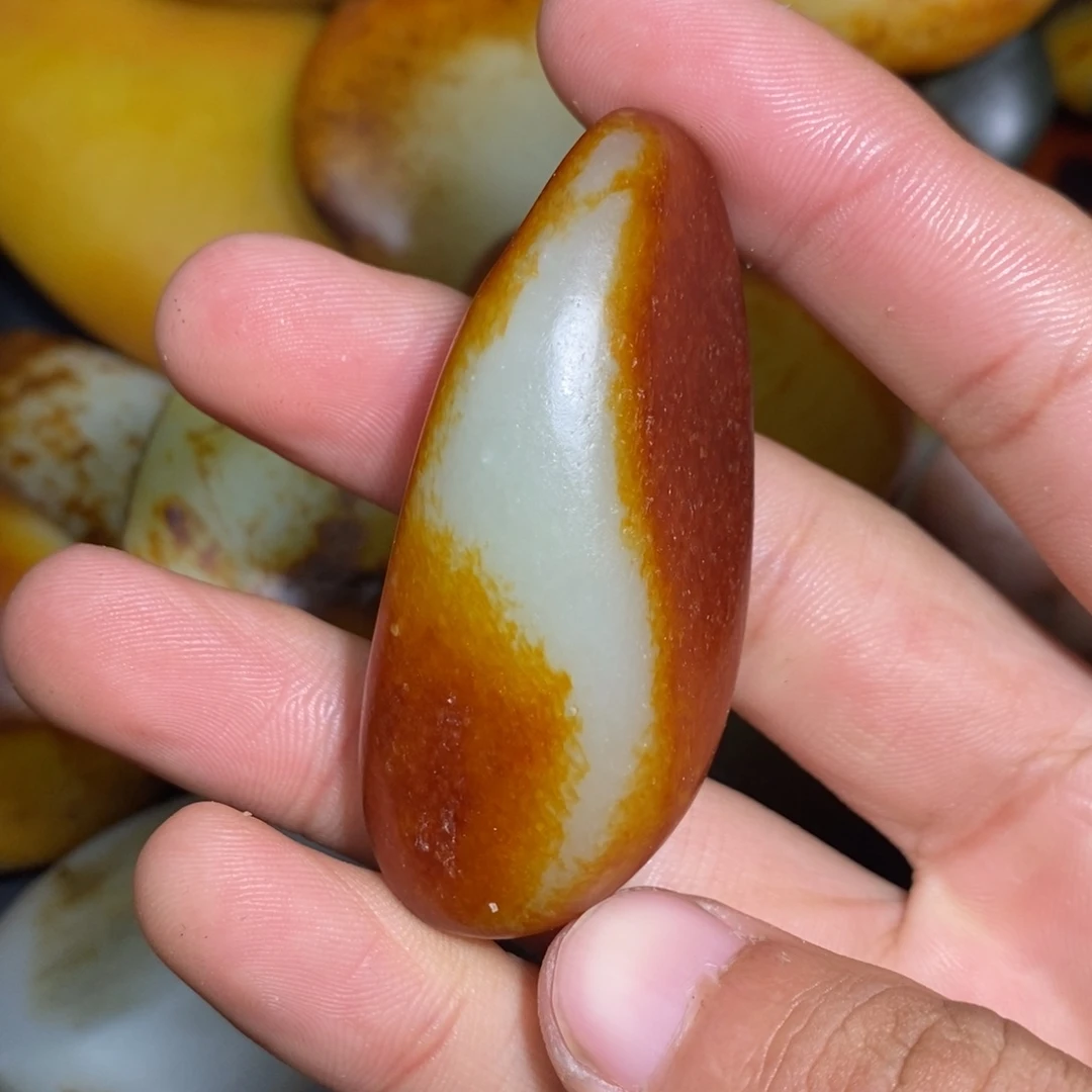 和田玉未镶嵌珠宝奇石