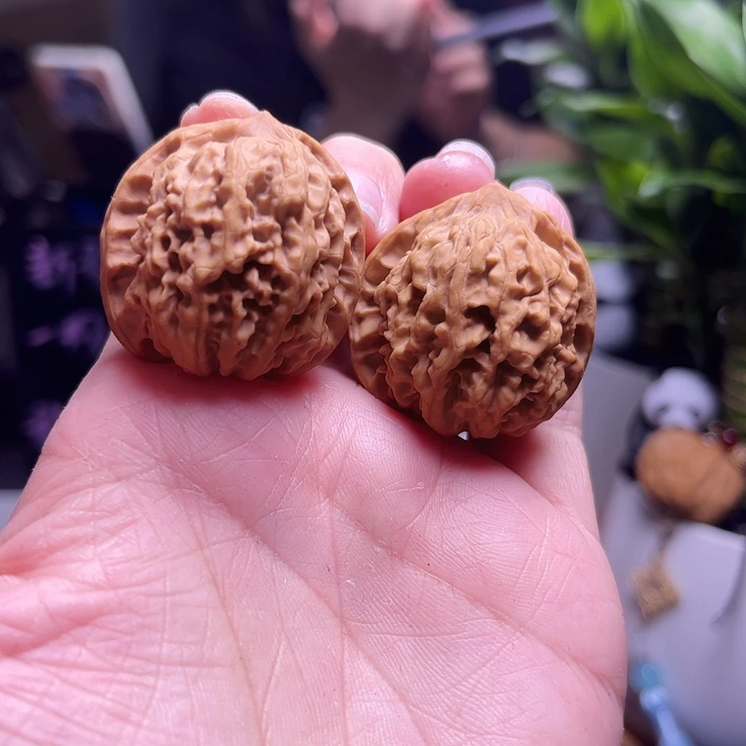 文玩核桃吊坠别***巴32尺龙珠5