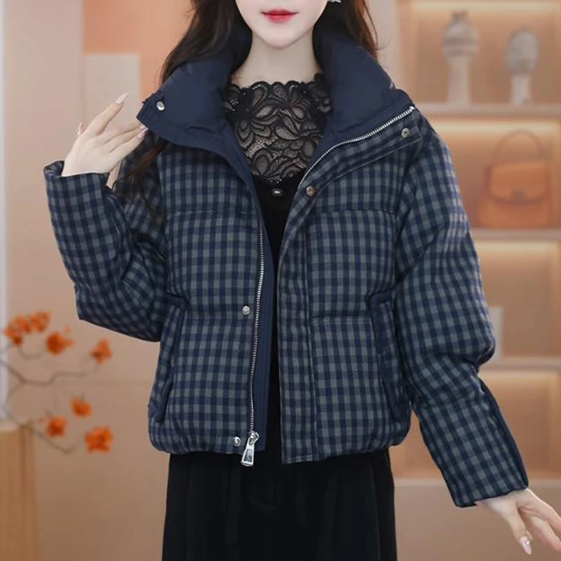 流行爆款格子拼接棉服女2025高端洋气小个子时尚百搭翻领棉衣外套