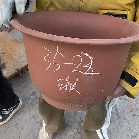 紫砂中国宜兴紫砂花盆，