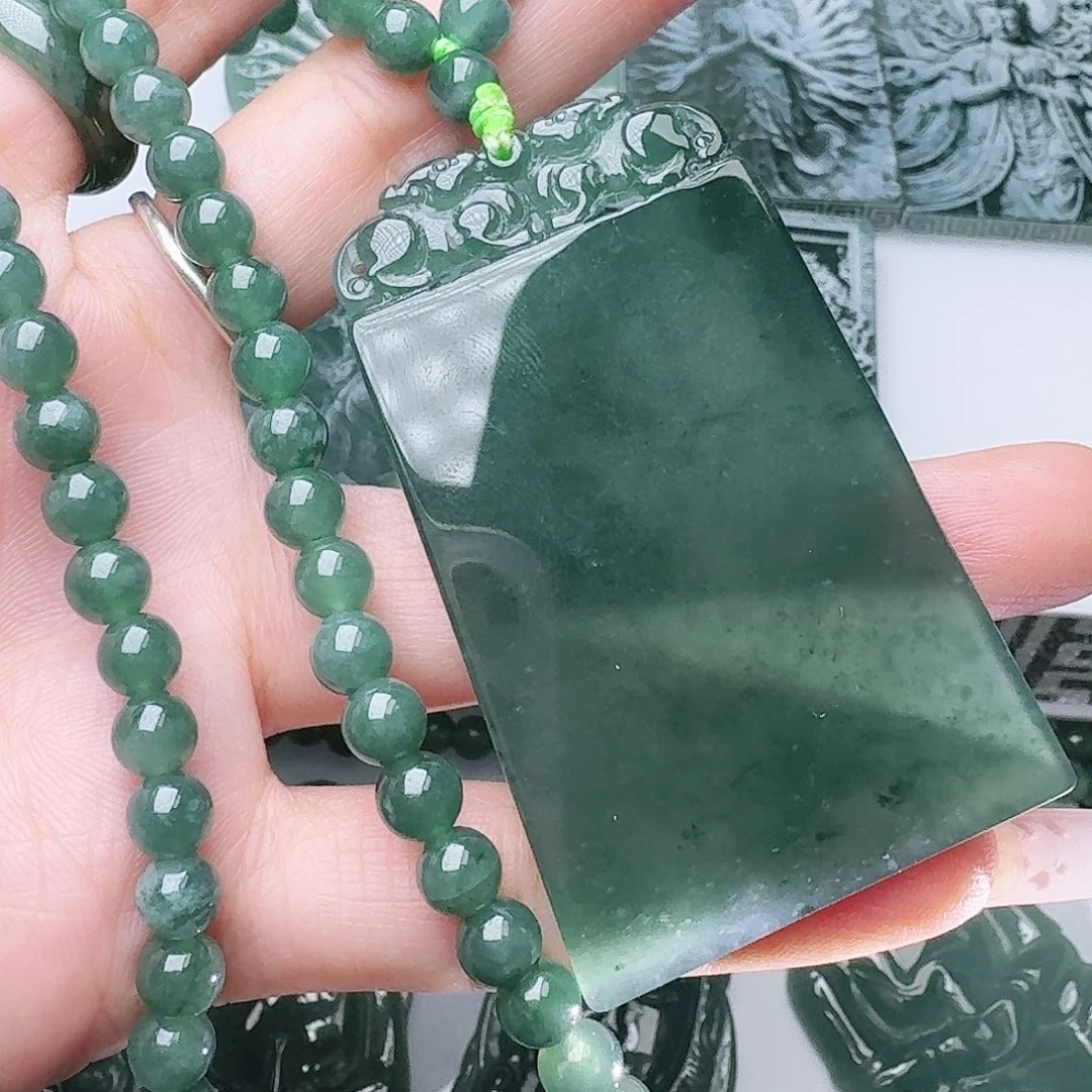 翡翠未镶嵌颈饰111