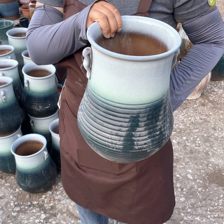 紫砂花盆口18高32瑕疵瑕疵