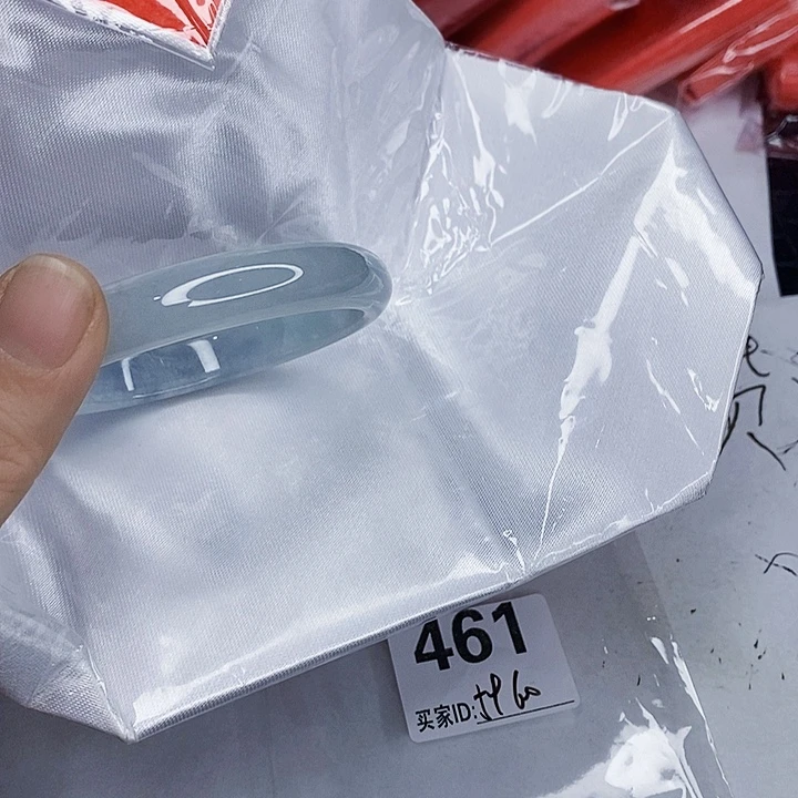 翡翠未镶嵌手镯一图一物实物为准（微瑕处理）