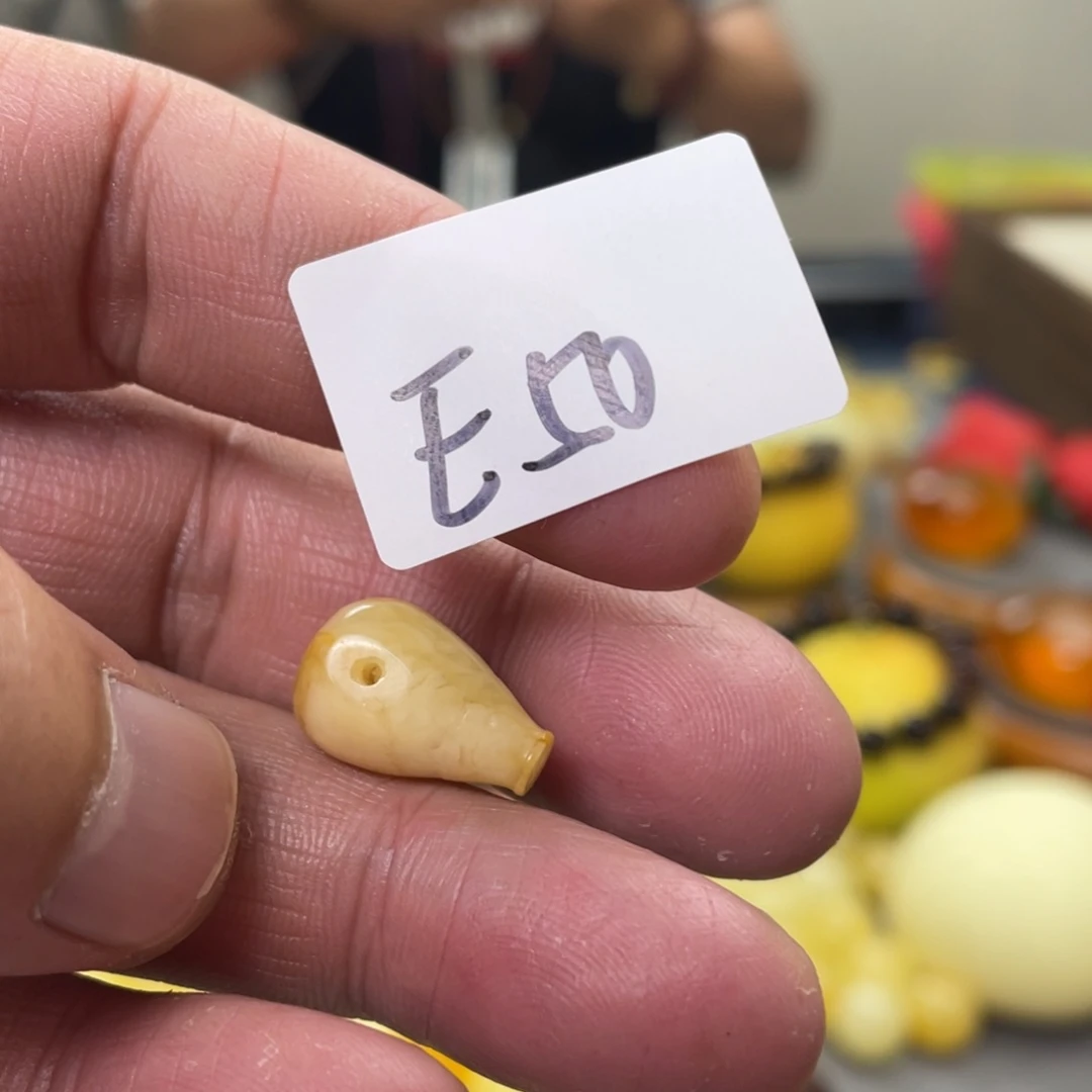 手链琥珀未镶嵌多样性发，发其中一件