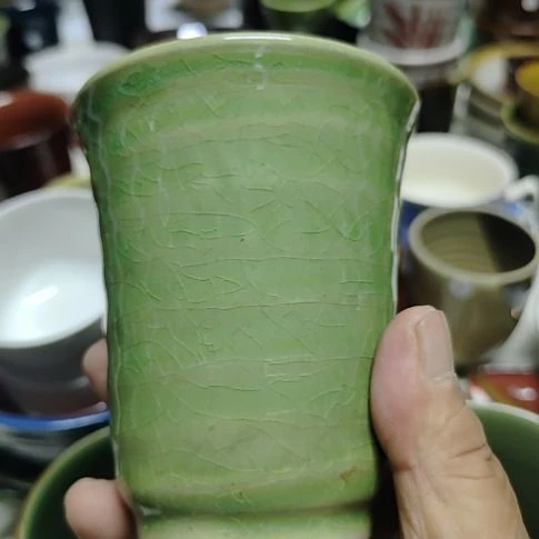 瓷片瓷片，盘子，都有瑕疵