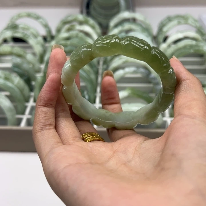橙***橙未镶嵌蛇纹石玉手镯