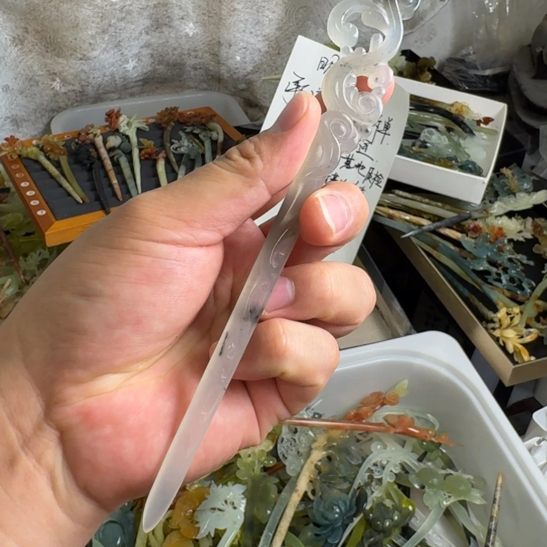 蛇纹石玉未镶嵌发饰