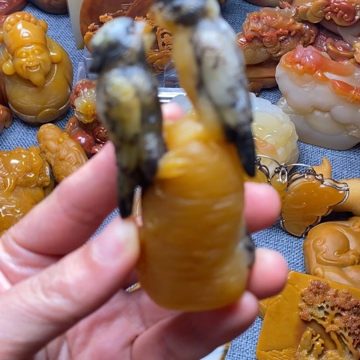 石英质玉（黄龙玉）合金颈饰