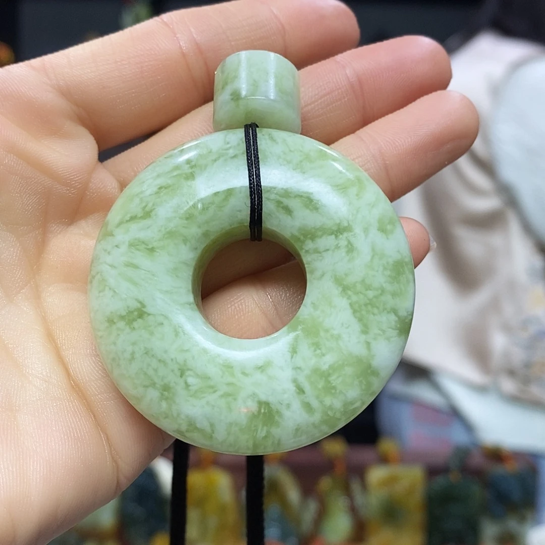 未镶嵌岫玉挂件吊坠