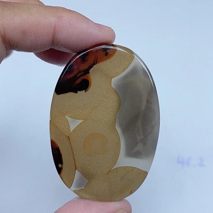 玛瑙/玉髓未镶嵌珠宝半成品