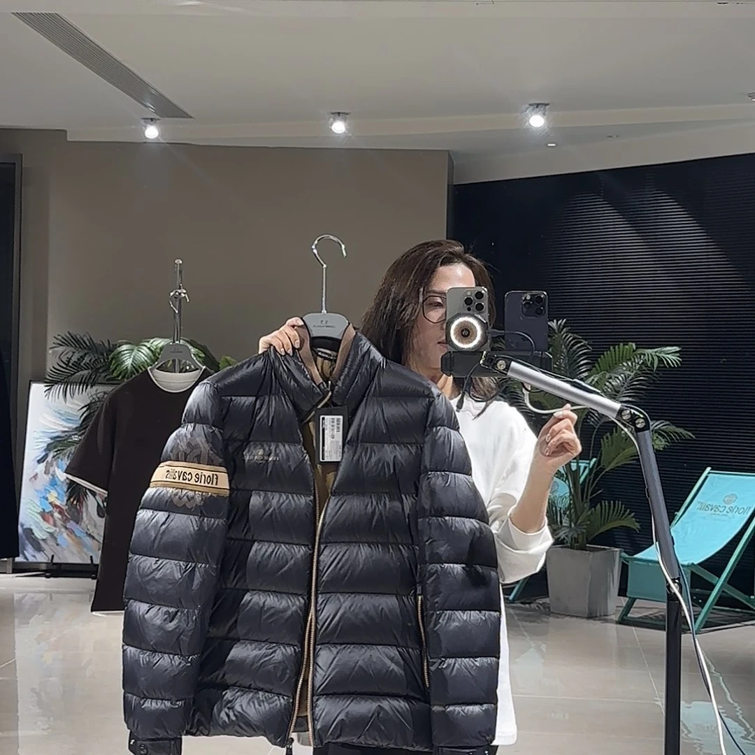 红***382006，50尺码的黑色的
