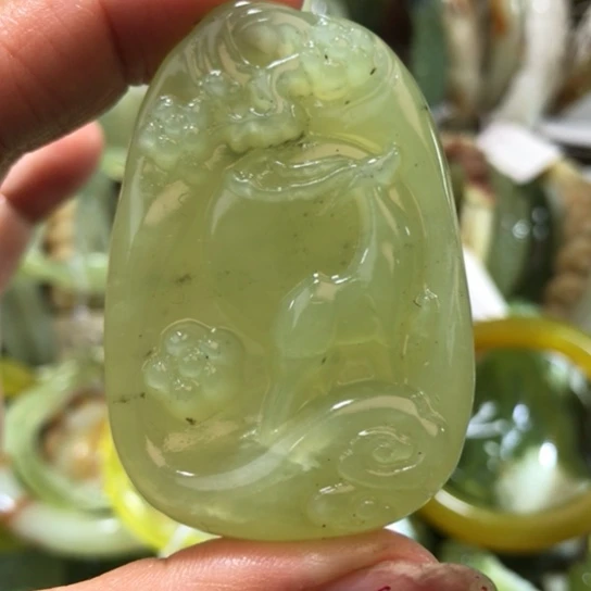 岫玉未镶嵌吊坠吊坠