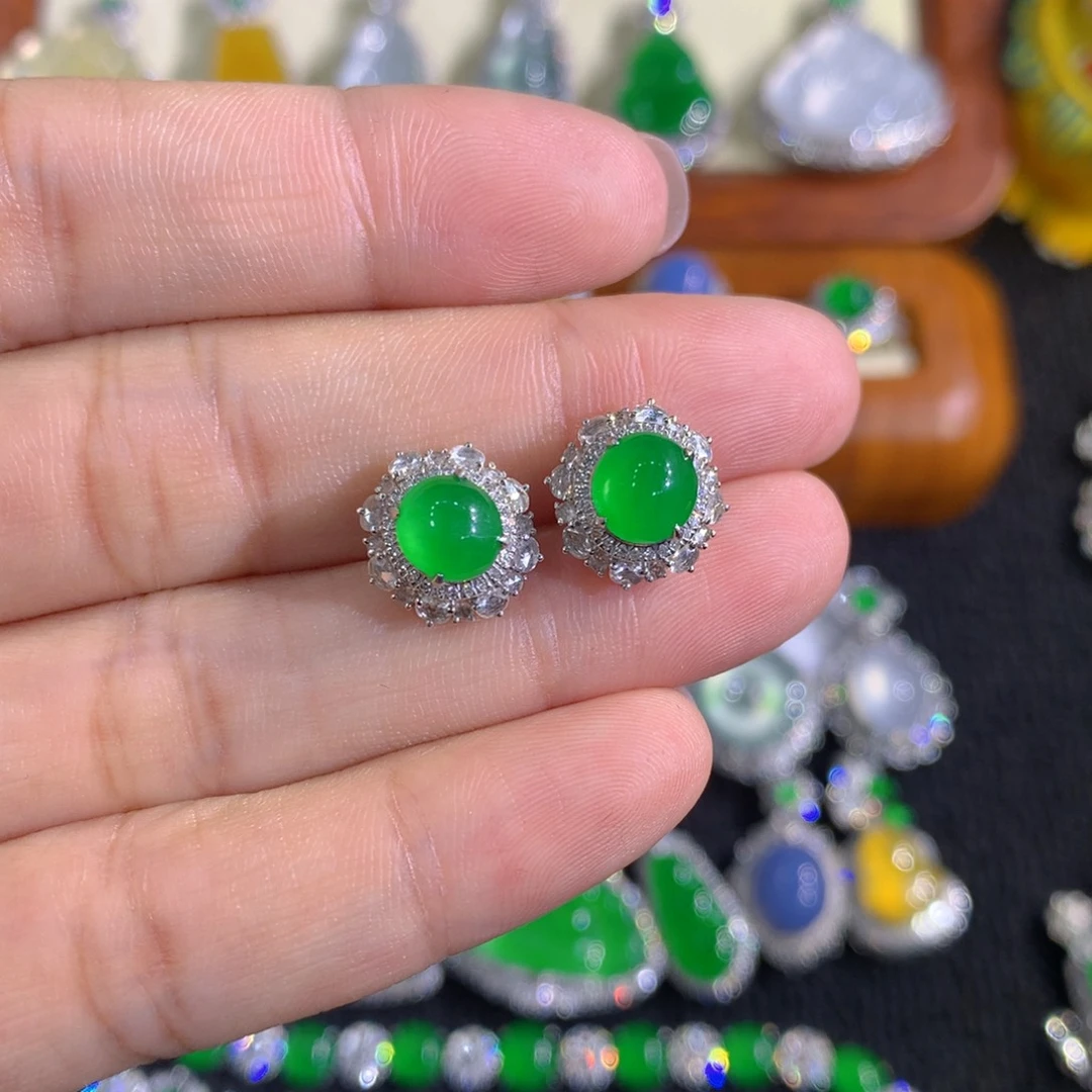 翡翠18K金镶嵌耳饰