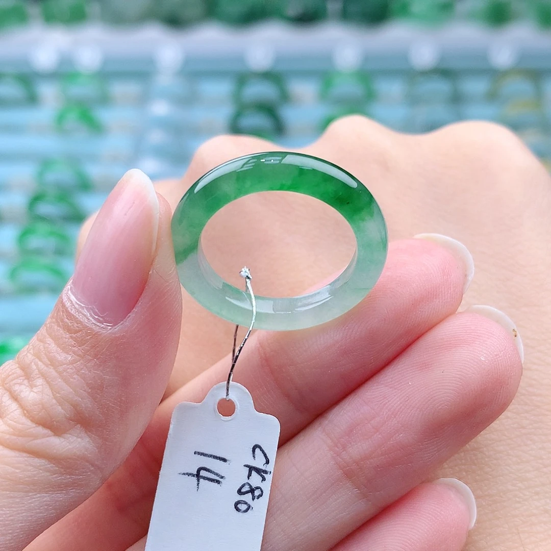 翡翠戒指未镶嵌W****?A货缅甸翡翠