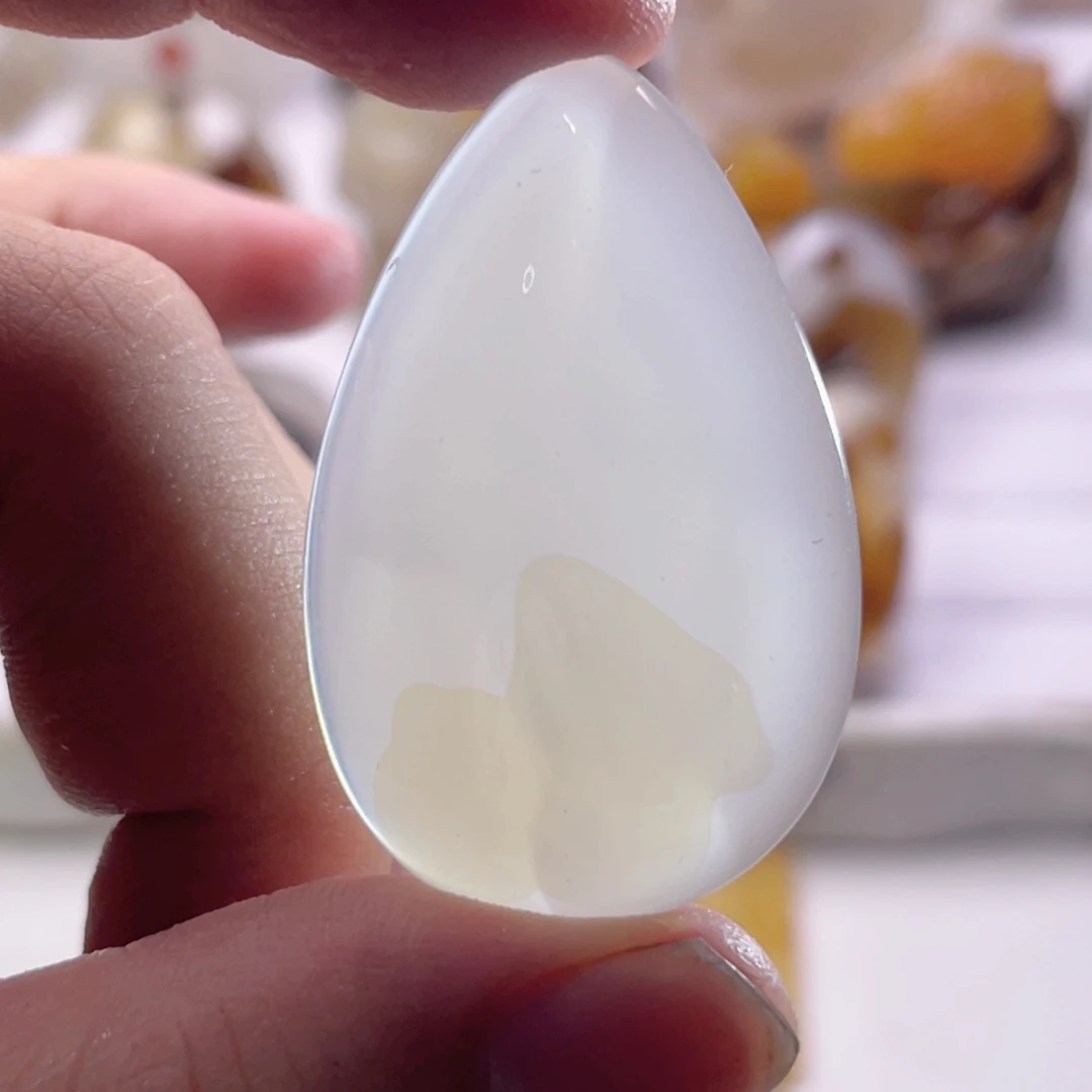 玛瑙/玉髓未镶嵌珠宝奇石