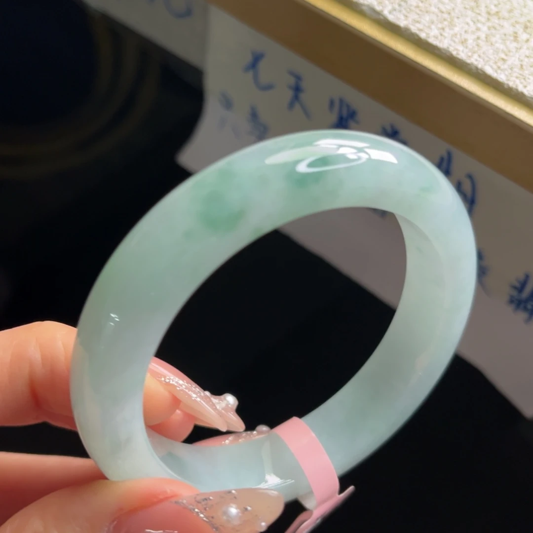 翡翠未镶嵌手镯手镯