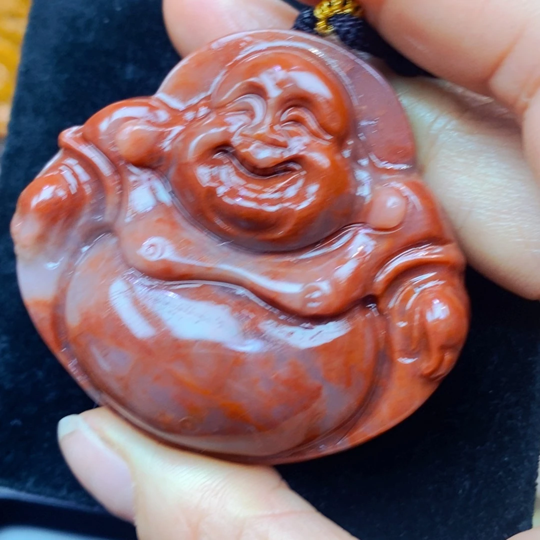 未镶嵌石英质玉（黄龙玉）颈饰