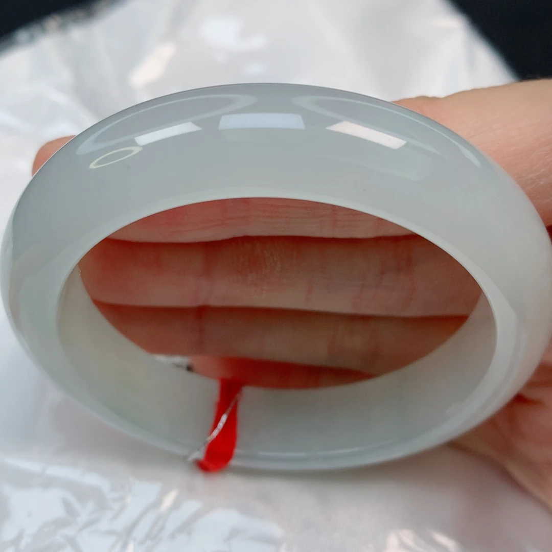 未镶嵌手镯翡翠51.1正圈，整条起胶底，莹润细腻，030