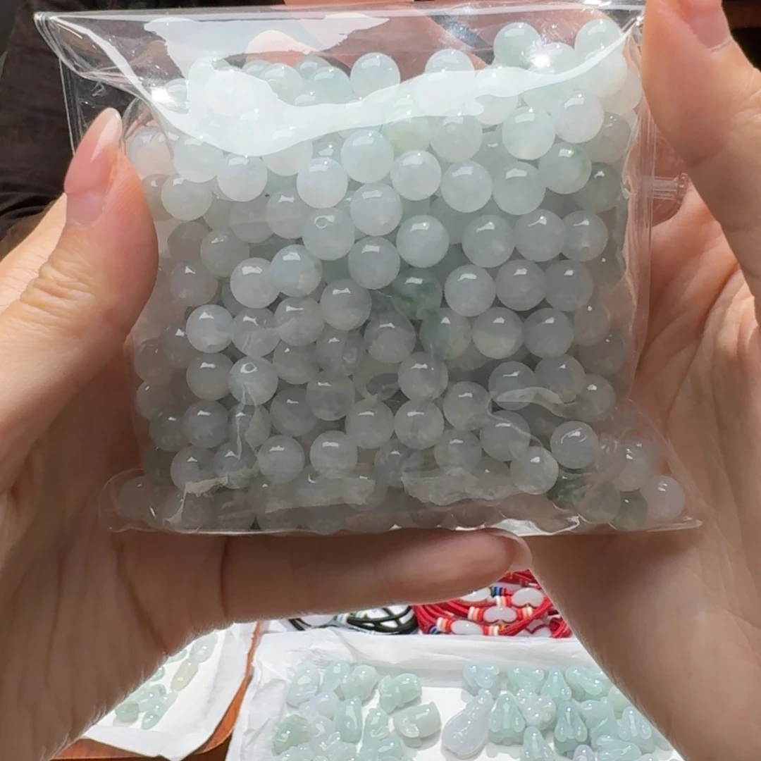 未镶嵌挂件翡翠福利11个，不包邮，拍邮费发货