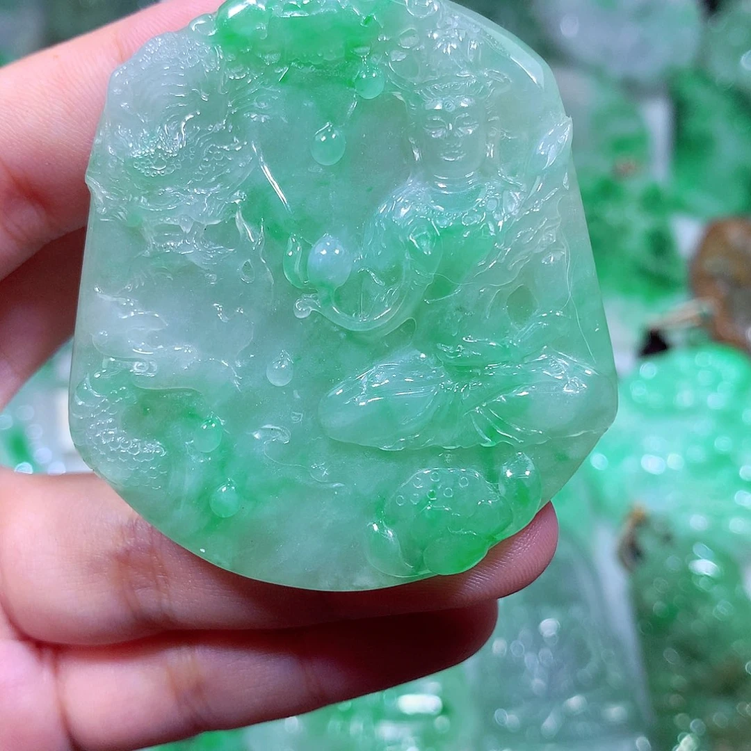 吊坠(不含链)未镶嵌翡翠