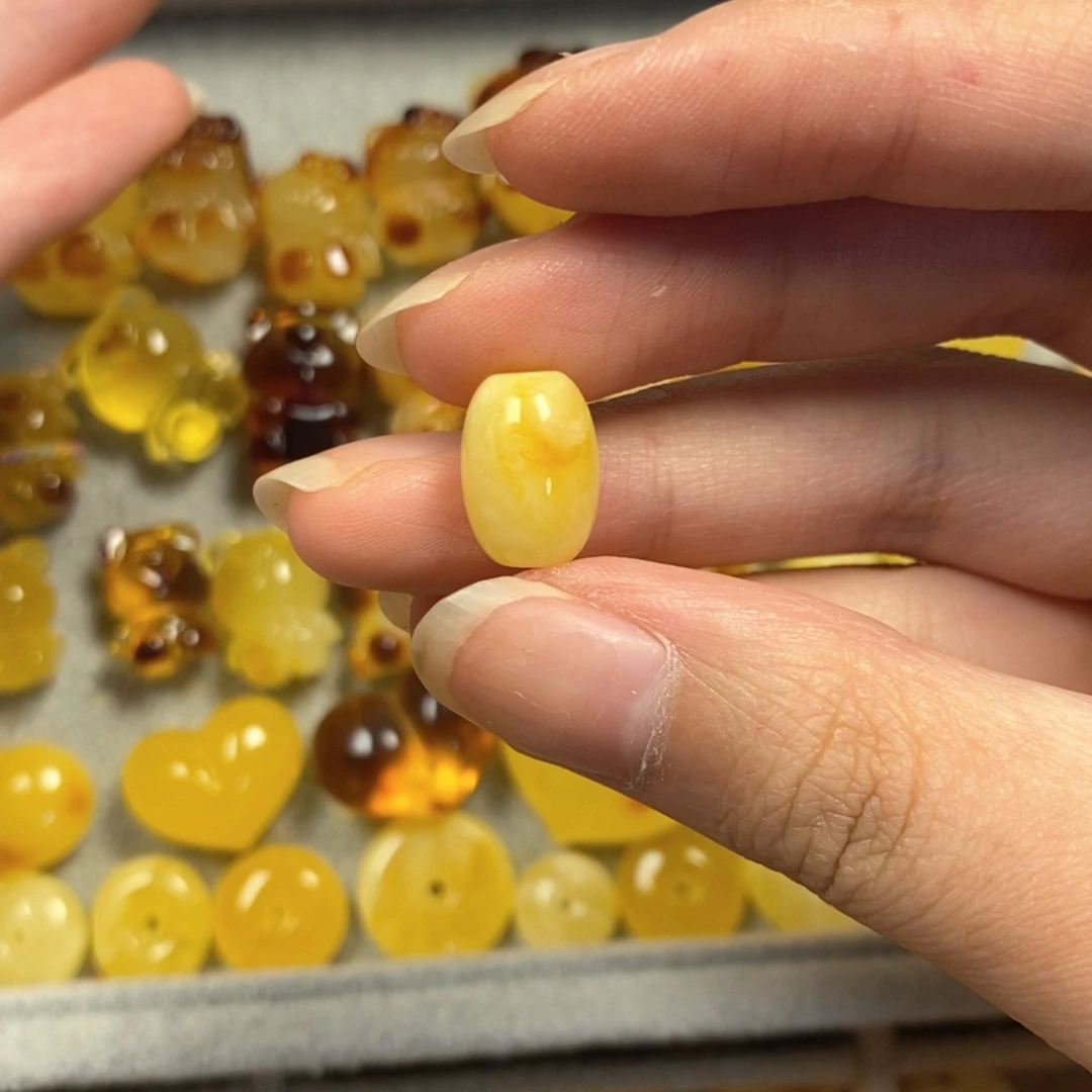 未镶嵌颈饰蜜蜡好*呢枣珠