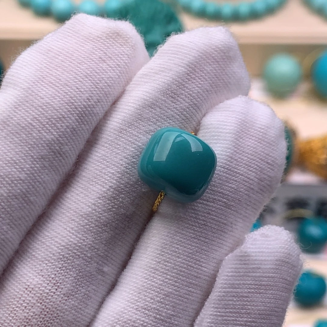 绿松石未镶嵌珠宝奇石11.5