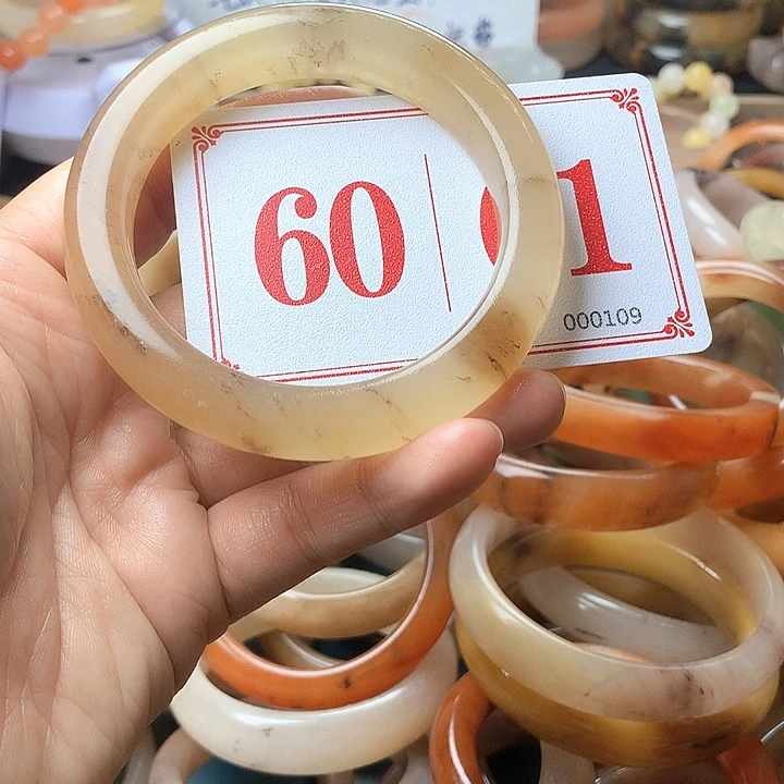 石英质玉（黄龙玉）未镶嵌手镯