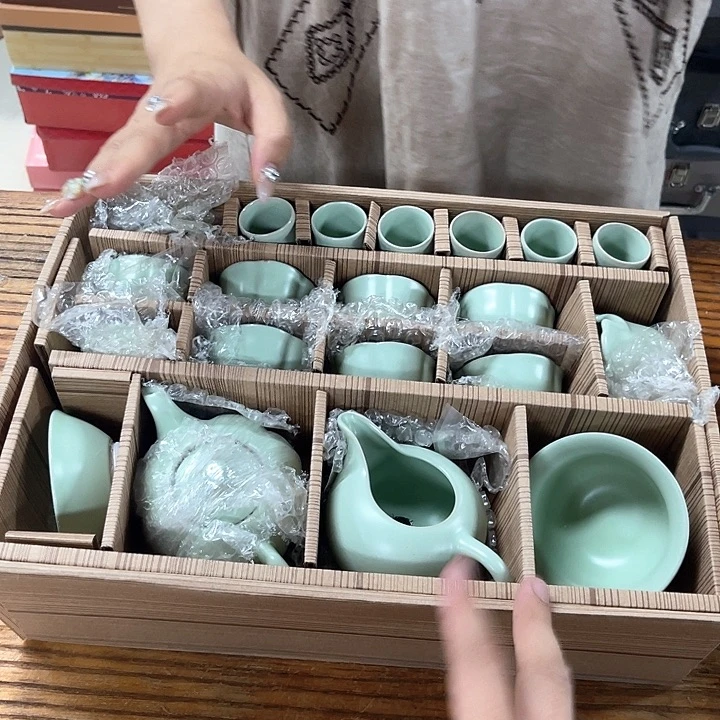 孤品茶具套装等。