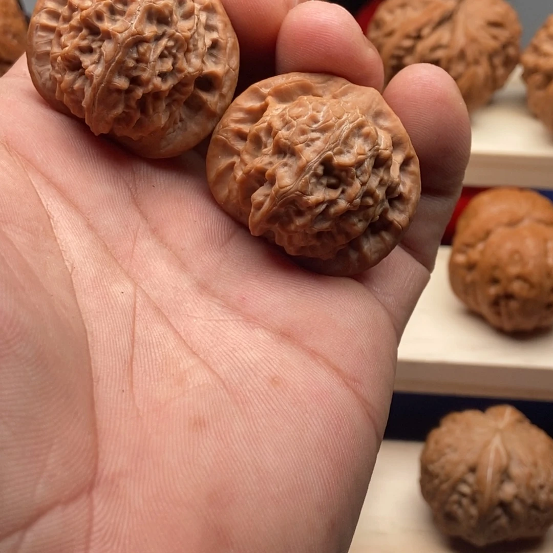 千***里文玩核桃吊坠野生小众狮子头