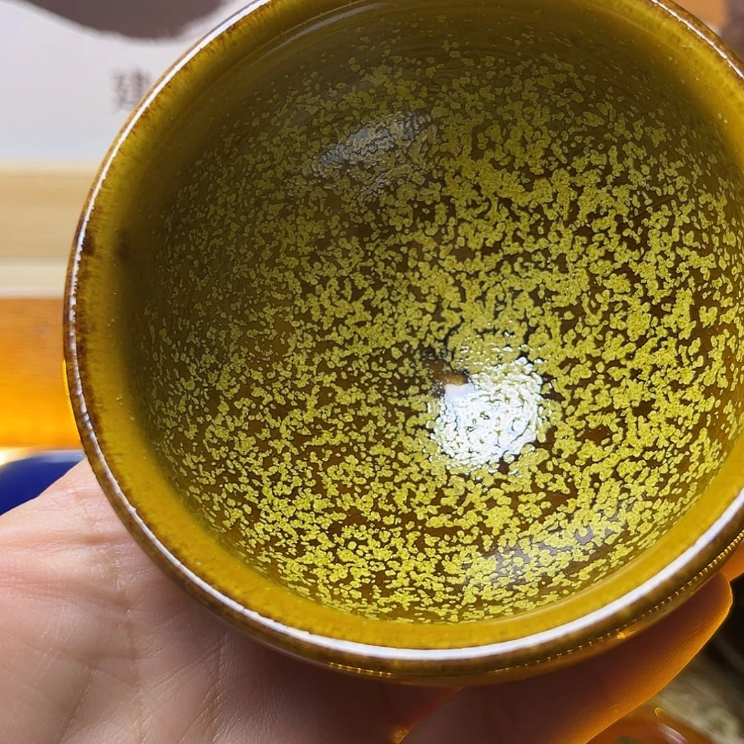 茶盏不是因为自己没有勇气放弃这个