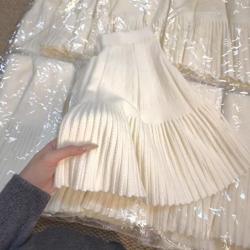 浪漫定格~2025秋季新款miu系针织半身裙女高腰显瘦a字百褶裙短裙