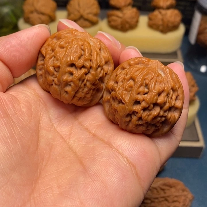 【闪购商品】把件文玩核桃莲花