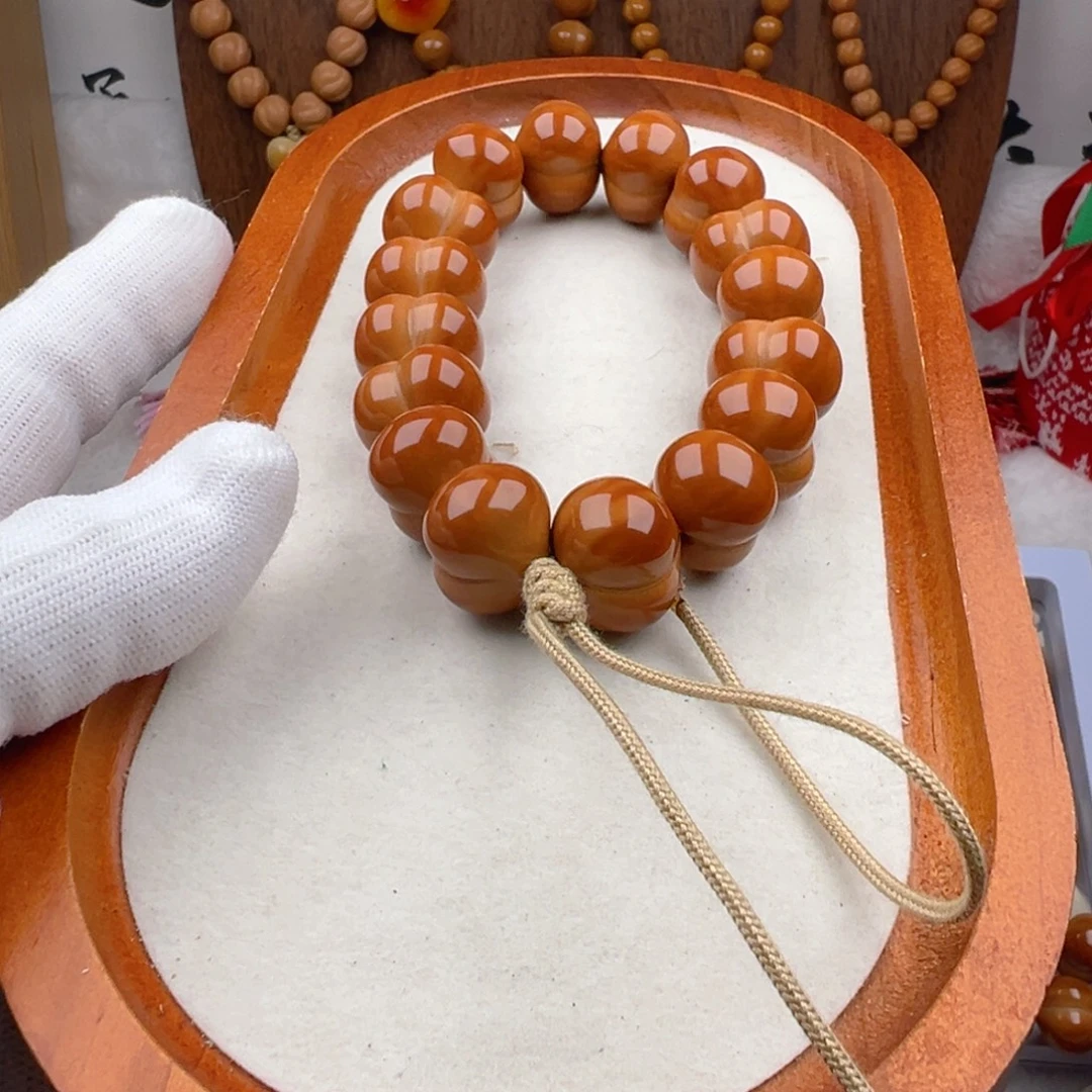 静***总手串猴头核桃大屁桃