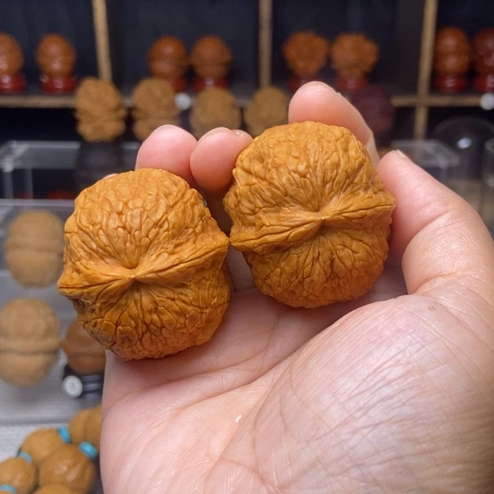 吊坠文玩核桃33金丝绣球
