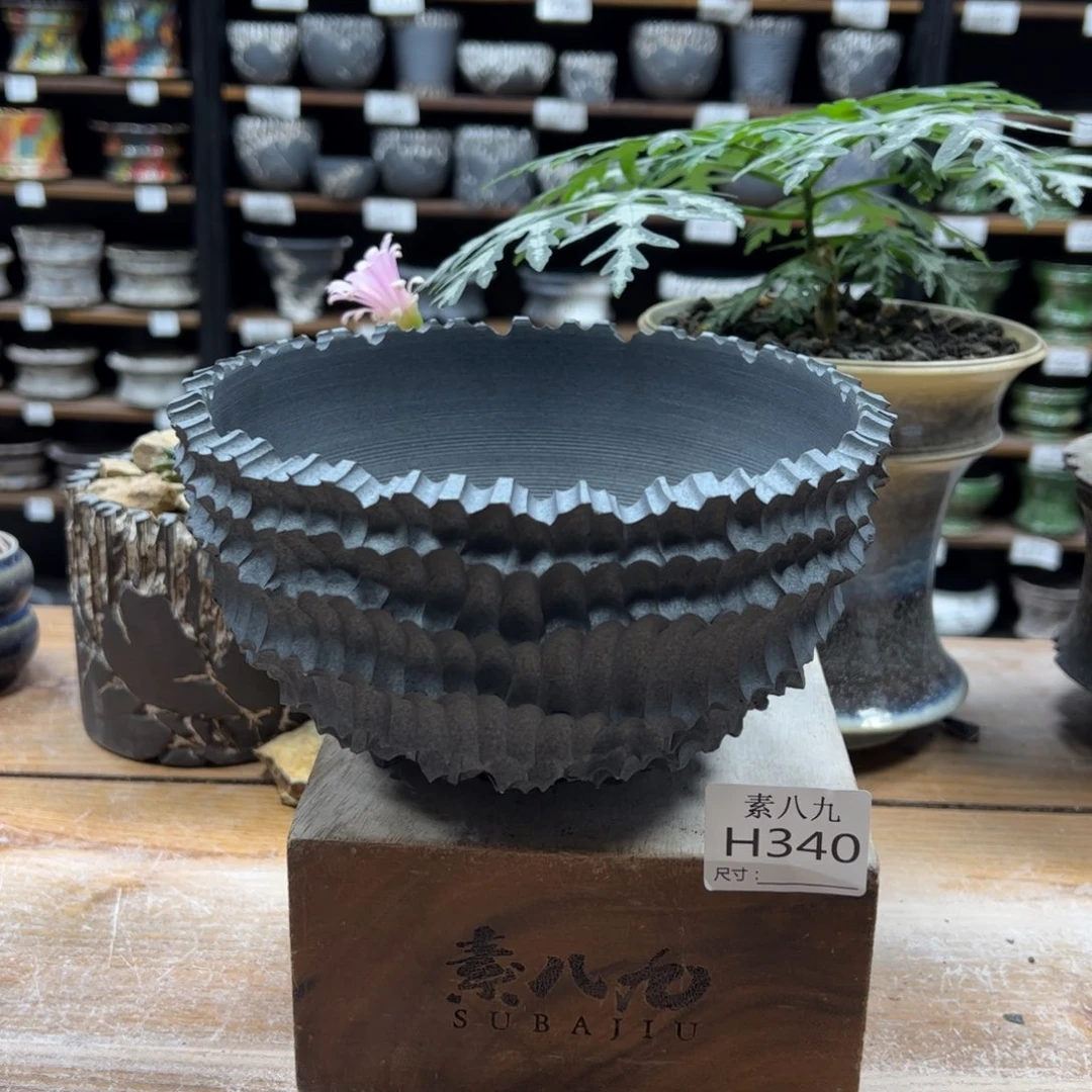 素八九陶瓷内口17高10.5瑕疵