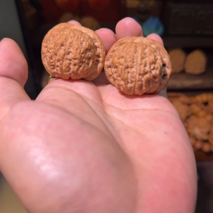 龙***龙吊坠文玩核桃全品39血麒麟（一点点点黄）