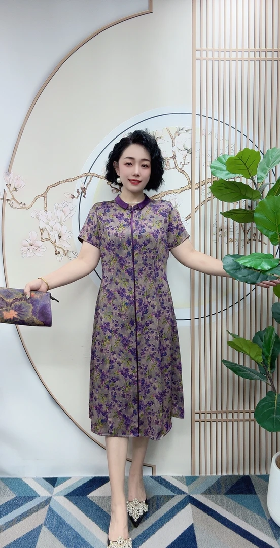 中年妈妈夏季娃娃领碎花过膝优雅长款连衣裙