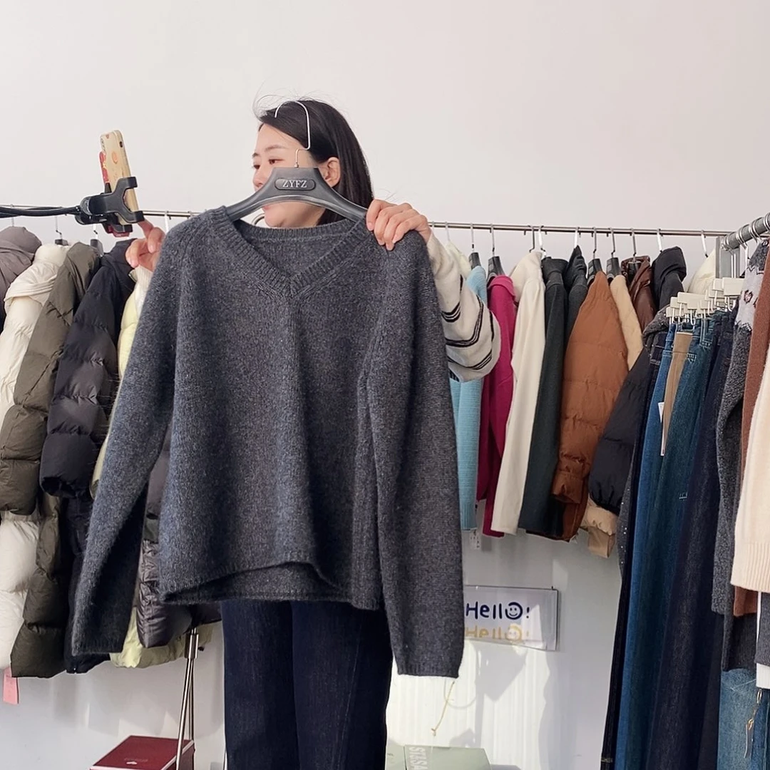 灰色针织衫全毛灰色