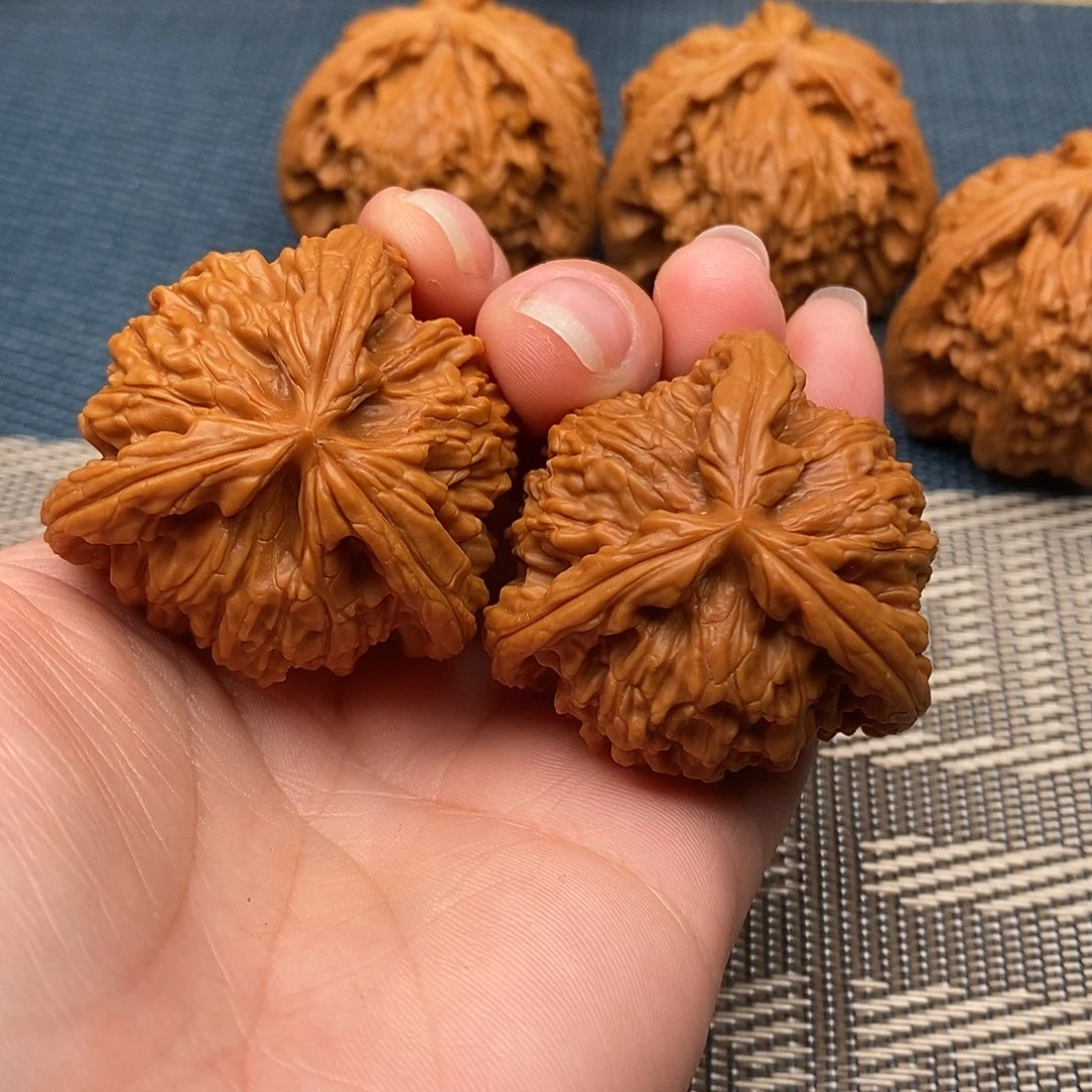 用***0吊坠文玩核桃三棱